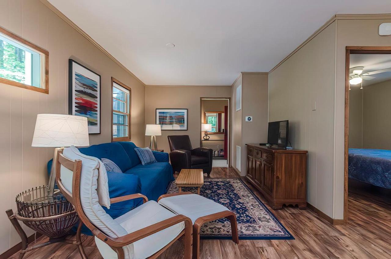 Secluded Oasis W Hot Tub, Screened-In Porch, Wifi! Berkeley Springs Εξωτερικό φωτογραφία