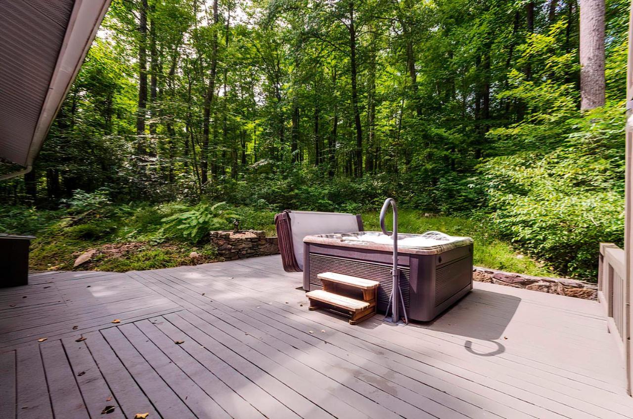 Secluded Oasis W Hot Tub, Screened-In Porch, Wifi! Berkeley Springs Εξωτερικό φωτογραφία