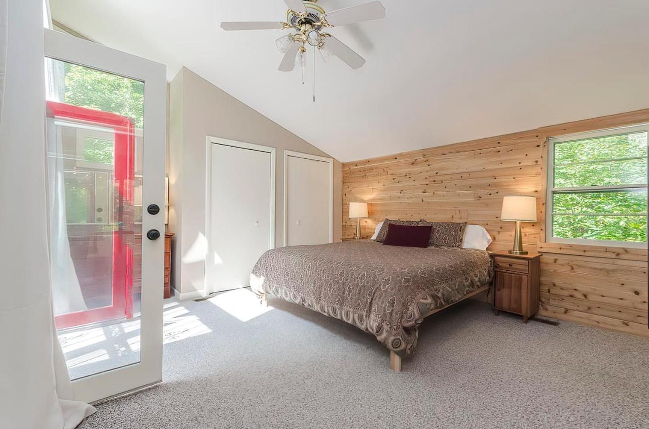 Secluded Oasis W Hot Tub, Screened-In Porch, Wifi! Berkeley Springs Εξωτερικό φωτογραφία